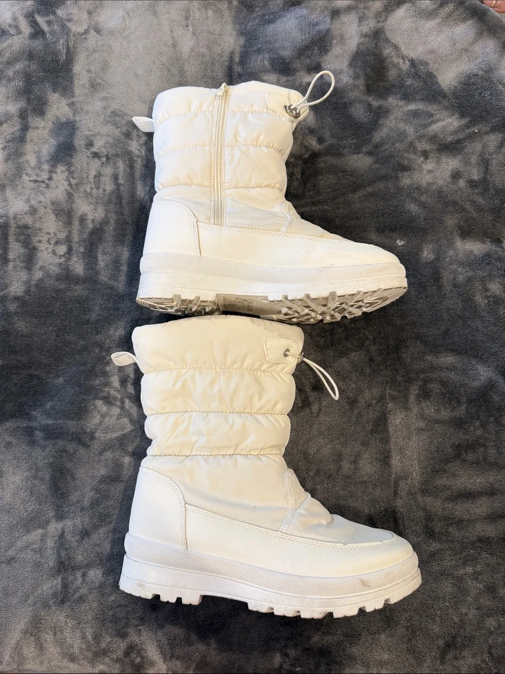 White Puffer Winter Boots